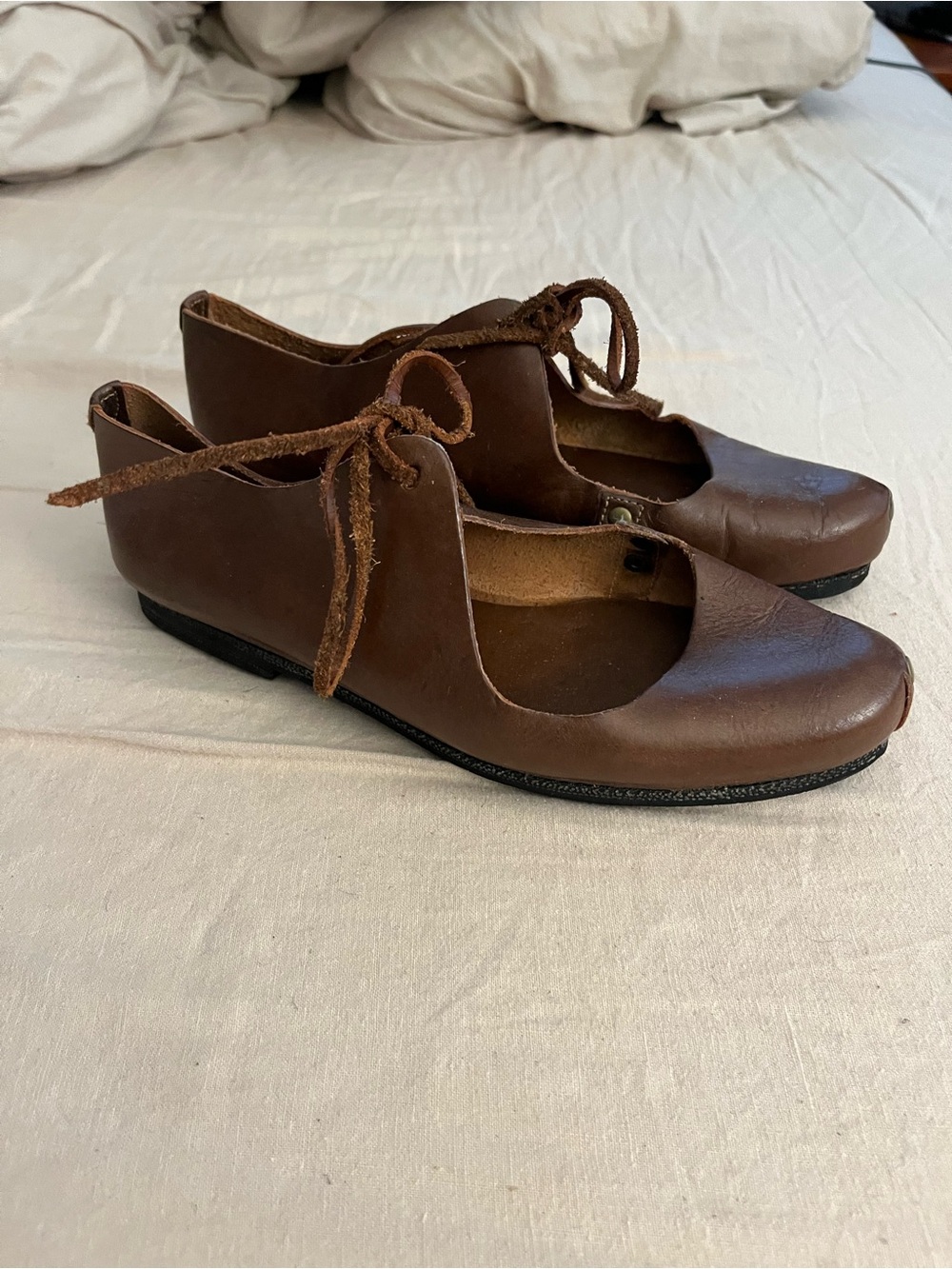 Women’s Brown Lace-Up Leather Flats with Suede Ties